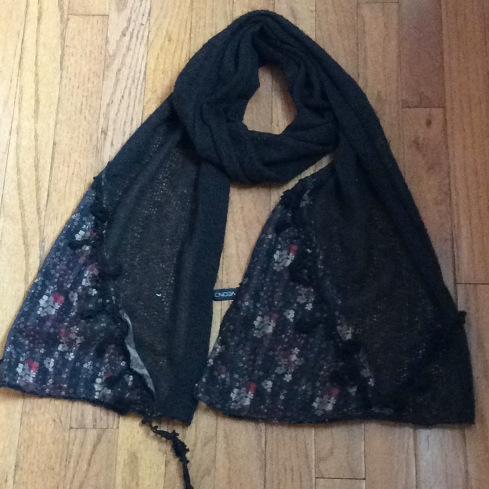 VEOND BLACK Knit Floral Scarf